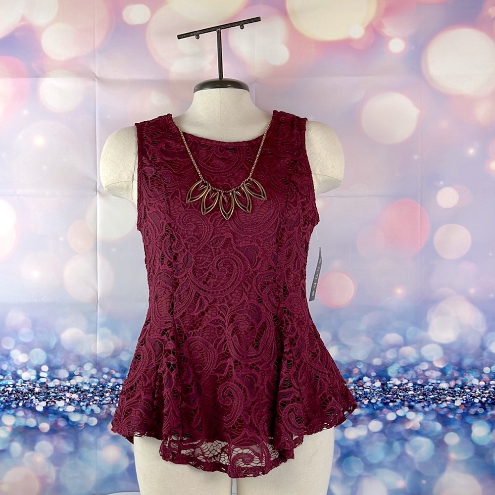 Scobe. Maroon lace top. Size L(runs small). New with tag.